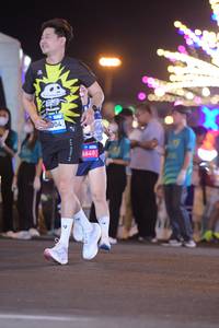 BIB: 700, 5645
                            <button type="button" onclick="openModal(23192407)" class="btn btn-primary btn-sm float-right btn-popup" data-toggle="modal" data-target=".modal-high-quality">
                        <i class="fas fa-shopping-cart"></i> Add to Cart
                    </button>
                                            <button type="button" onclick="isThisMe(23192407, true)" class="btn btn-success btn-sm float-right btn-popup btn-isme hidden" data-toggle="tooltip" data-placement="bottom" title="นี่คือรูปของคุณใช่ไหม คลิกที่นี่เพื่อเอาเข้าอัลบั้ม">
                        <i class="fas fa-plus"></i> Add to album
                    </button>
                    <button type="button" onclick="isThisMe(23192407, false)" class="btn btn-warning btn-sm float-right btn-popup btn-isnotme hidden">
                        <i class="fas fa-ban"></i> Remove from album
                    </button>